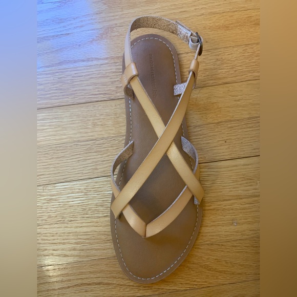NWOT Tan Sandals - Picture 16 of 16
